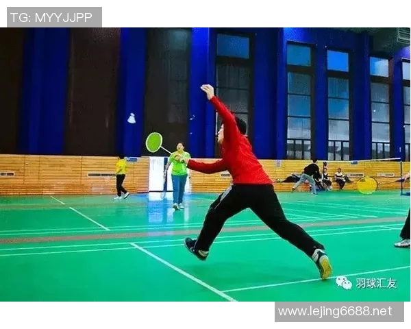 英超吴秀英亲授羽毛球技巧与心得分享助你提升球技