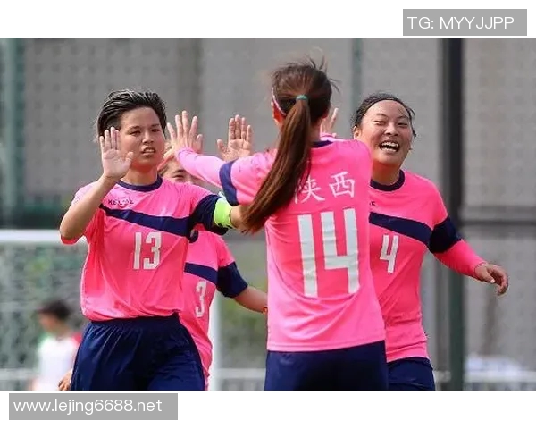 张静畅谈羽毛球生涯与欧冠足球的精彩交汇与人生启示