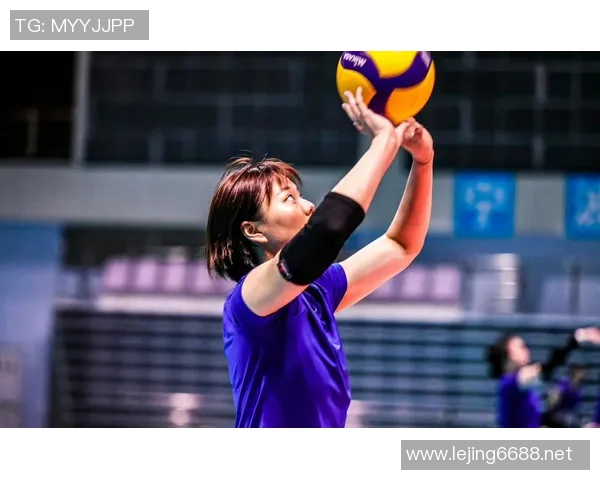 重庆排球队战术引发热议球迷与专家各执己见的争论分析 重庆排球队战术引发热议球迷与专家各执己见的争论分析